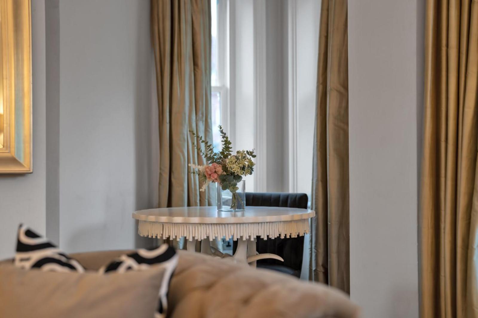 Knightsbridge - Hans Place Apartments Лондон Экстерьер фото